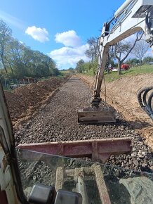 Výkopové práce, přistavení kontejneru, míchání betonu - 2