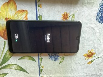 Xiaomi Redmi 7 3GB/32GB černý - 2