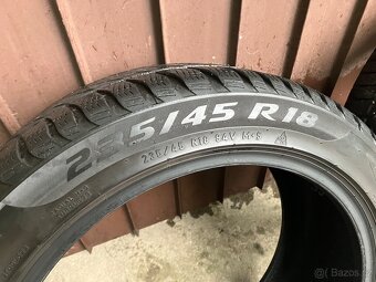 Pirelli WINTER SOTTOZERO 3, 235/45/18 - 2