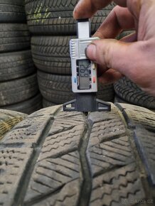 Hankook Winter icept LV 215/60 R17C - 2