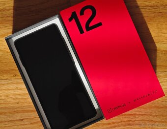 OnePlus 12, zánovní v záruce. - 2