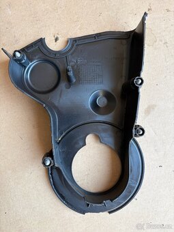 VW Kryt rozvodů CXE 2.0 Tdi 04L109147D 04L129968 - 2