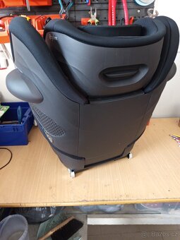 Autosedačka Cybex SOLUTION G2 i-FIX Moon Black Plus 2025 - 2