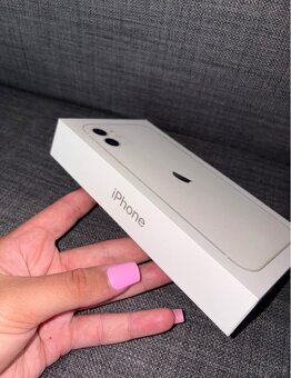 IPhone 11 128GB Bílý kondice baterie 73% - 2