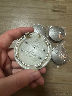 🔘 Středové krytky kol Audi – 68 mm stříbrné (OEM) - 2