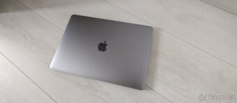 Apple MacBook Pro 13" (2017) - 2