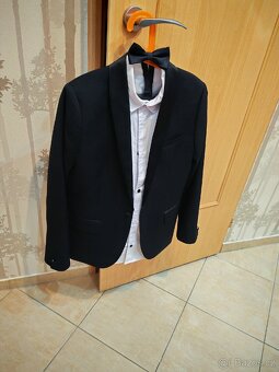Chlapecký oblek s košilí a motýlkem H&M vel.152 - 2