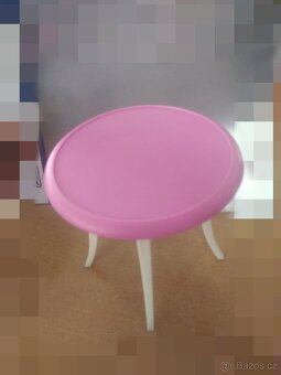 Stolek-stůl-stoleček-nábytek- pro- Barbie - panenka - 2