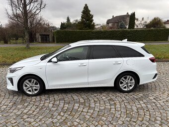 Kia Ceed 1.6 CRDi 100kw Combi 1.Majitel,Top Exklusiv - 2