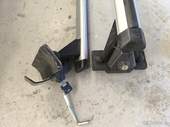 Střešní nosiče / příčníky Neumann - Škoda Rapid - 2