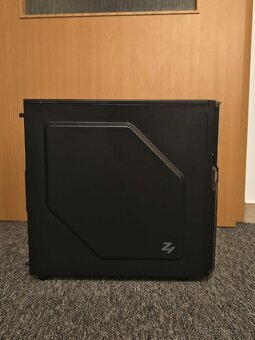 Stolní Počítač - 2