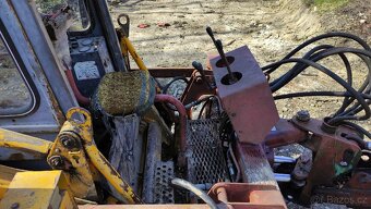 Podkop UNC 061/Locust - 2