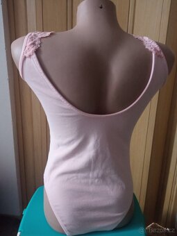 Dámské dívčí body velikost S/M - 2