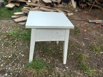 Stolička s úožným prostorem - 2