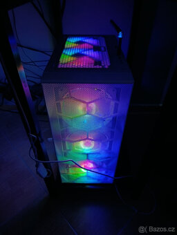 Full RGB Herni PC 3 disky / i7 / 32GB / 5700XT - 2