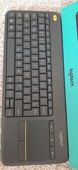 Nová bezdrátová klávesnice Logitech K400 Plus Tv - 2