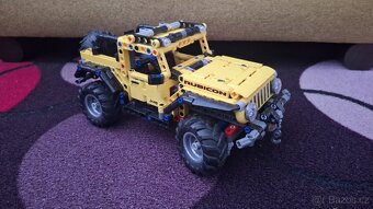 Lego Technic Jeep 42122 - 2