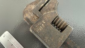 Starý francouzský klíč tona 240 - 2