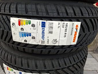 Celoroční pneu 185/65 R15 - 2
