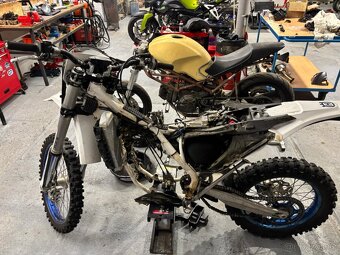 Husqvarna 300 - 2