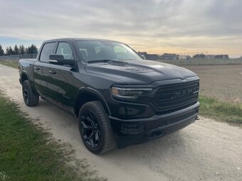 Ram 1500 Limited 2022 najeto 8 000km - 2