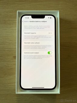 iPhone 13 128 GB, bílá barva - 2