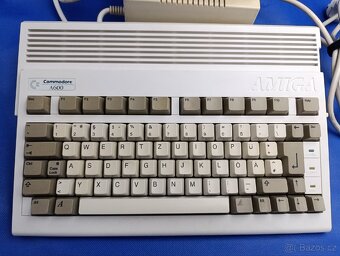 PC Commodore Amiga 600 - 2