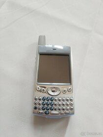 palmOne Treo 600 s krabicí a s příslušenstvím - 2