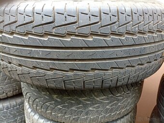 Pneu 2ks KUMHO 235/65R17 - 2
