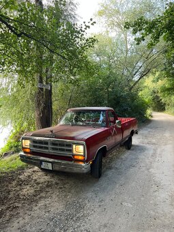 Dodge ram d150 - 2