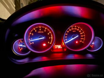 Prodám MAZDA 6, kůže, el. sedačky vyhřívané. Velký servis - 2