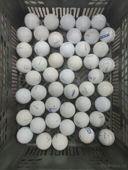 golfové míčky Titleist Pro V1
- 2