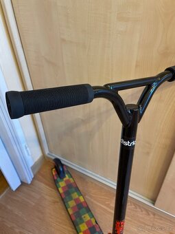 Prodám dětskou freestyle koloběžku zn. District - 2
