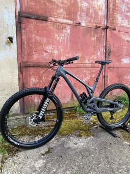EVIL Insurgent  - velikost M - 2