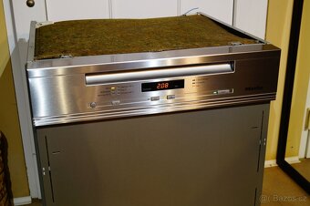 Miele myčka nerezová vestavná G 6100 , tři koše - 2