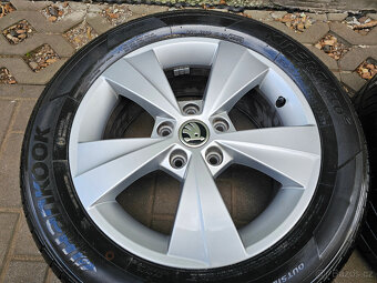 ALU letní kola VELORUM orig Škoda 5x112 Octavia III R16 - 2