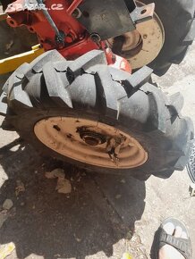 Prodám kola k malotraktorům tera vari možno s vnitřním závaž - 2