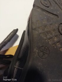 Prodám dětské kotníkové boty vel 34 - 2