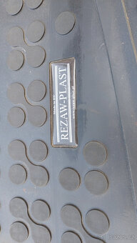 vana do zavazadlového prostoru E61 kombi BMW - 2