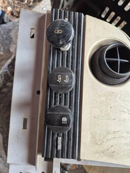 Díly palubky škoda 100 - 2