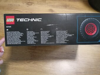Nove Lego Technic 42160 - 2