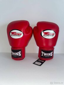 Twins BGVL3 (12oz) boxerské rukavice - 2