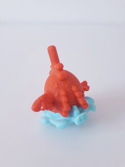 KUŘE • KINDER FIGURKA VQ 301 - 2