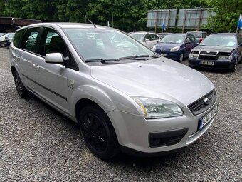 Ford Focus Combi 1.6i 74kW klimatizace tažné ABS 2007 - 2