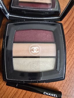 CHANEL Trio Levres De Chanel
- 2