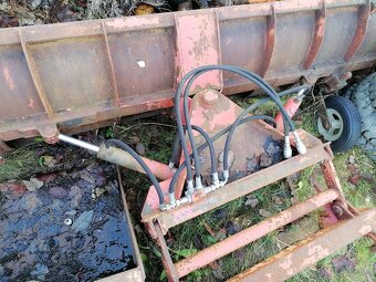 Sněhová radlice, 2x hydraulická pístnice na otoč, - 2