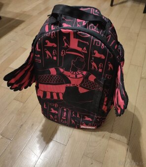 Kultovní batoh/aktovka SPRAYGROUND. PC 3500,-. - 2
