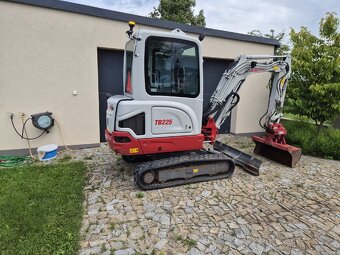 Takeuchi TB 225 2.5t - 2