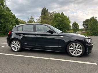 BMW 130i E87 manuál - 2