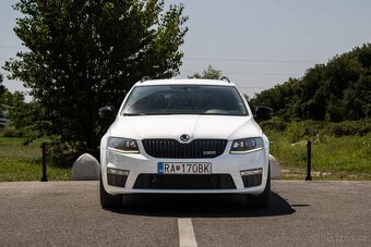 Škoda Octavia Combi 2.0 TFSI RS - 2